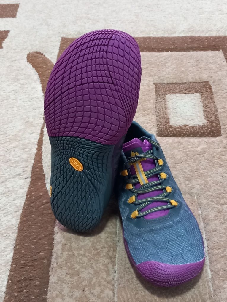 Adidasi tenesi Merrell vapor glove 3