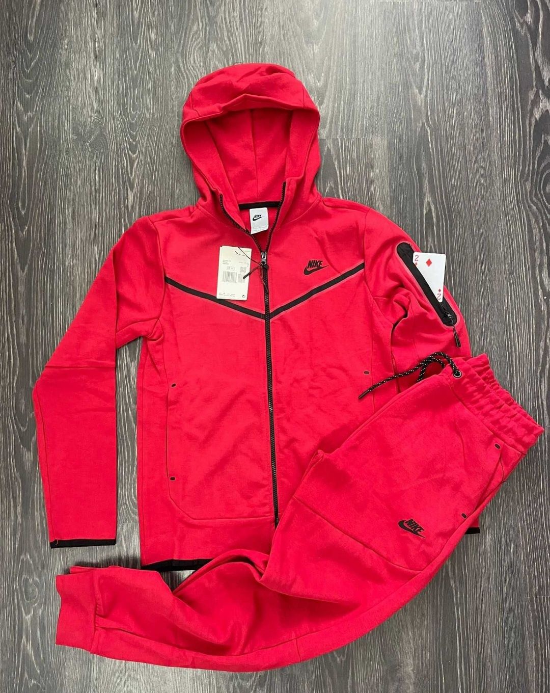 Nike tech fleece Red