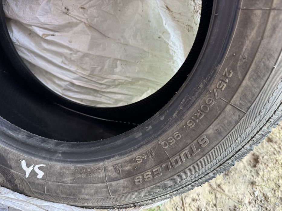 Зимние шины 215/60/16