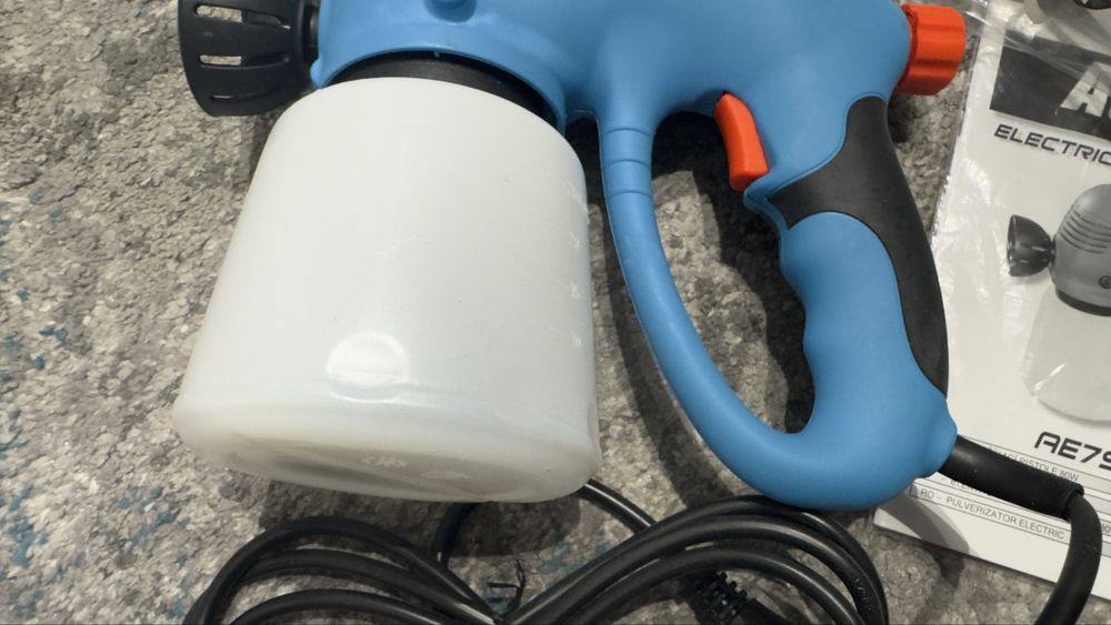 Pistol de vopsit cu fir marca Asist nefolosit