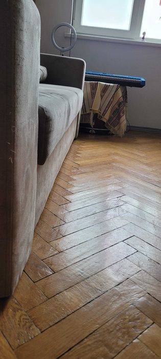 Biblioteca in 2 culori (nuante fag si stejar) + Canapea Mobexpert