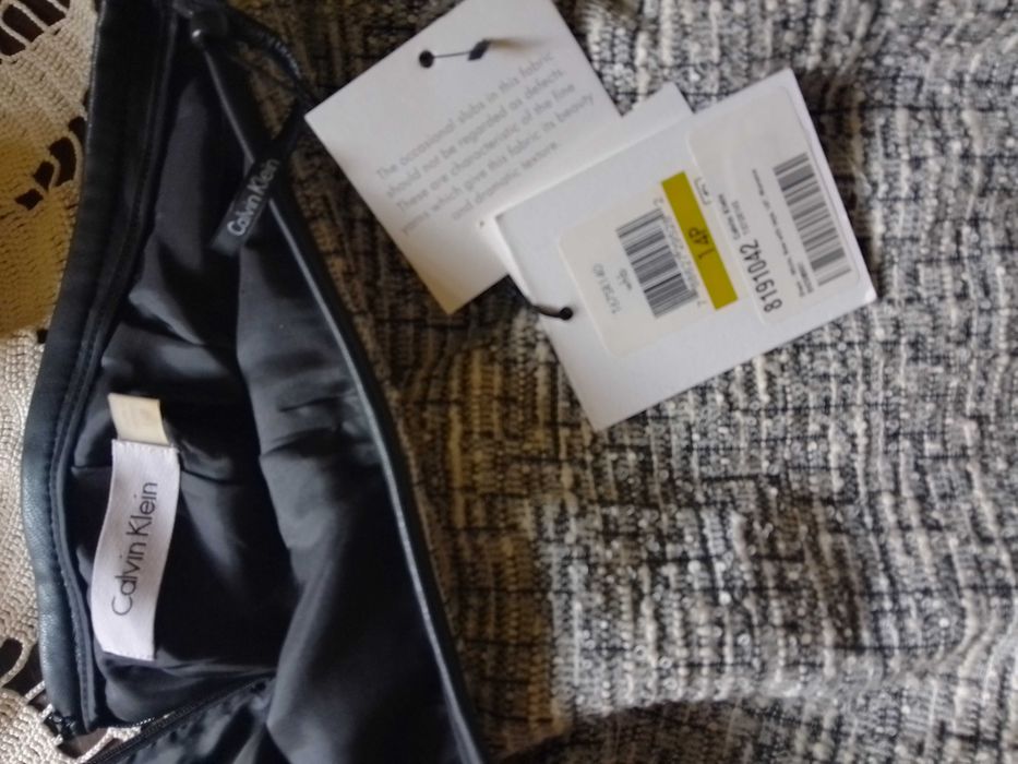 Костюм Calvin Klein M-L , сако+ пола