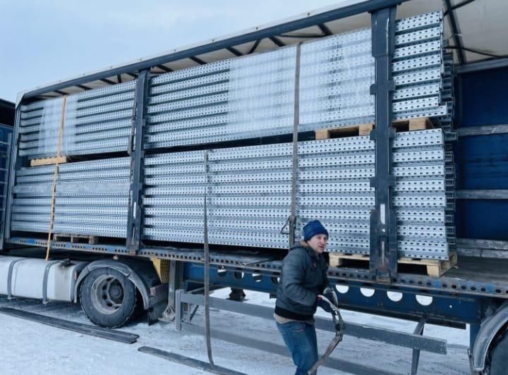 Rafturi metalice depozitare paleti