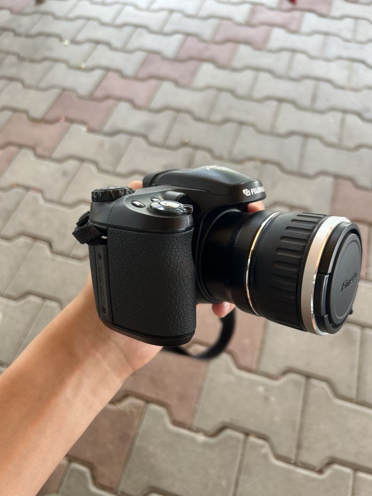 FinexPix S 5600 D. Camera