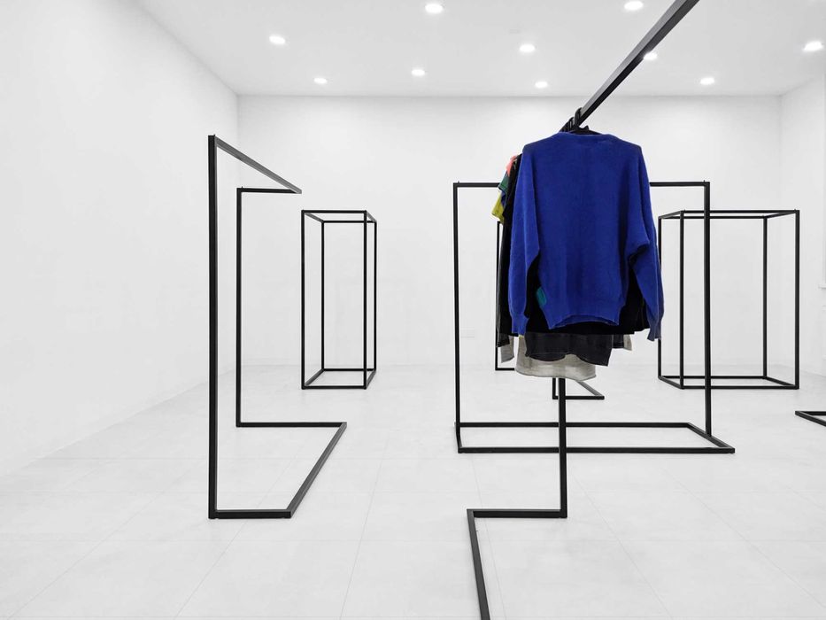 Стеллажи и рейлы для вашего магазина