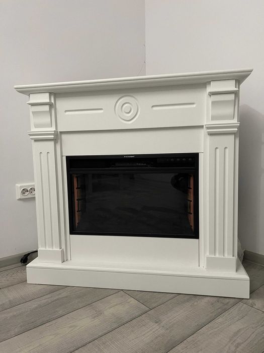 Semineu electric Woodgrad Napoli alb 2kW – stare ca nou, 1400 lei