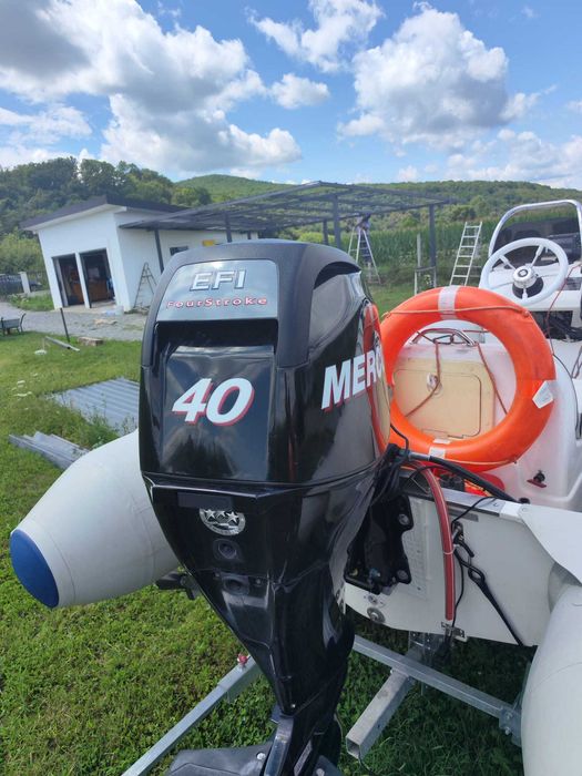 Barca Mercury 420 Ocean Runner Cu  Motor Mercury 40hp EFI 4 Timpi