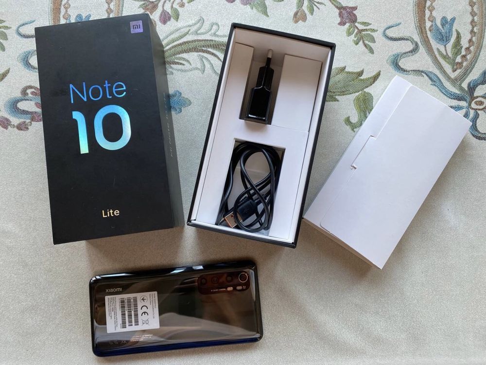 Продам Mi Note 10 Lite 64 Gb Black