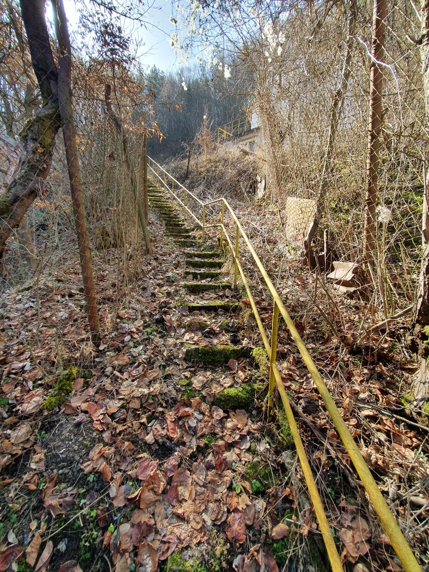 Къща с двор в с. Луково