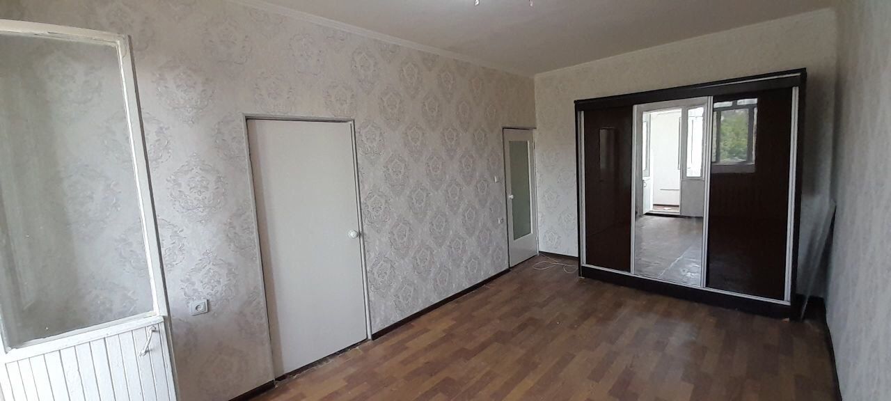 Продаётся 1 комнатная квартира Мирзо Улугбекский район массив ТТЗ-2
