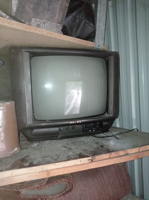 Продам телевизор