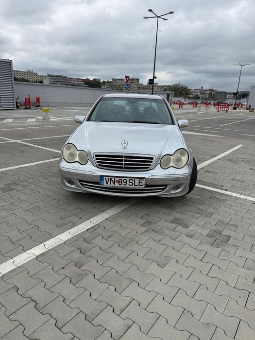 Mercedes-Benz C Mercedes Benz c200 w203 122 cp