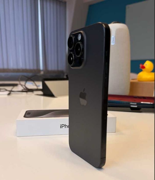 iPhone 15 Pro Max 256GB Titanium Black + Подарък 3 ПРЕМИУМ калъфи