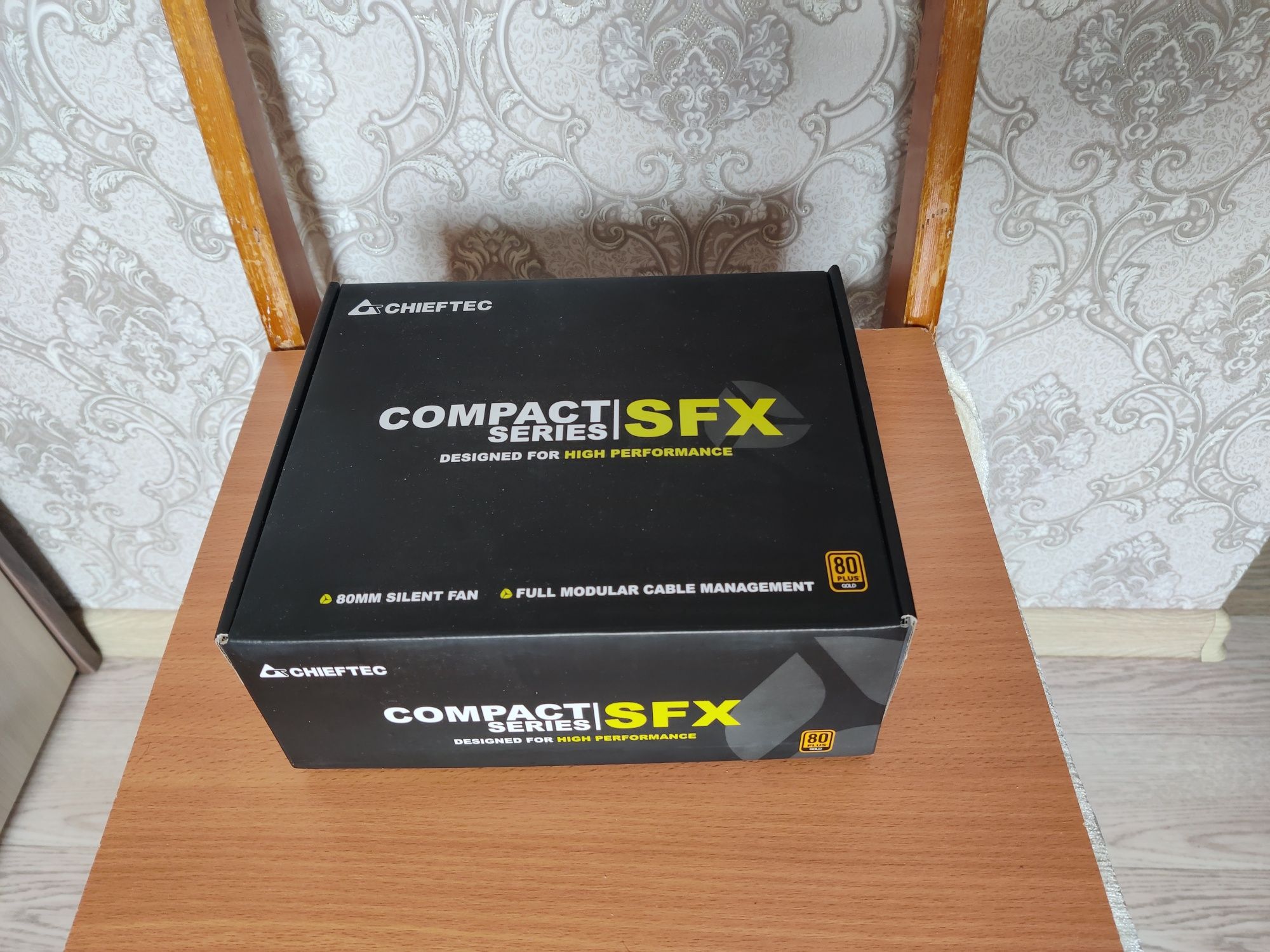 Модульный SFX Блок питания Chieftec CSN-550C 80+Gold. Compact Series.