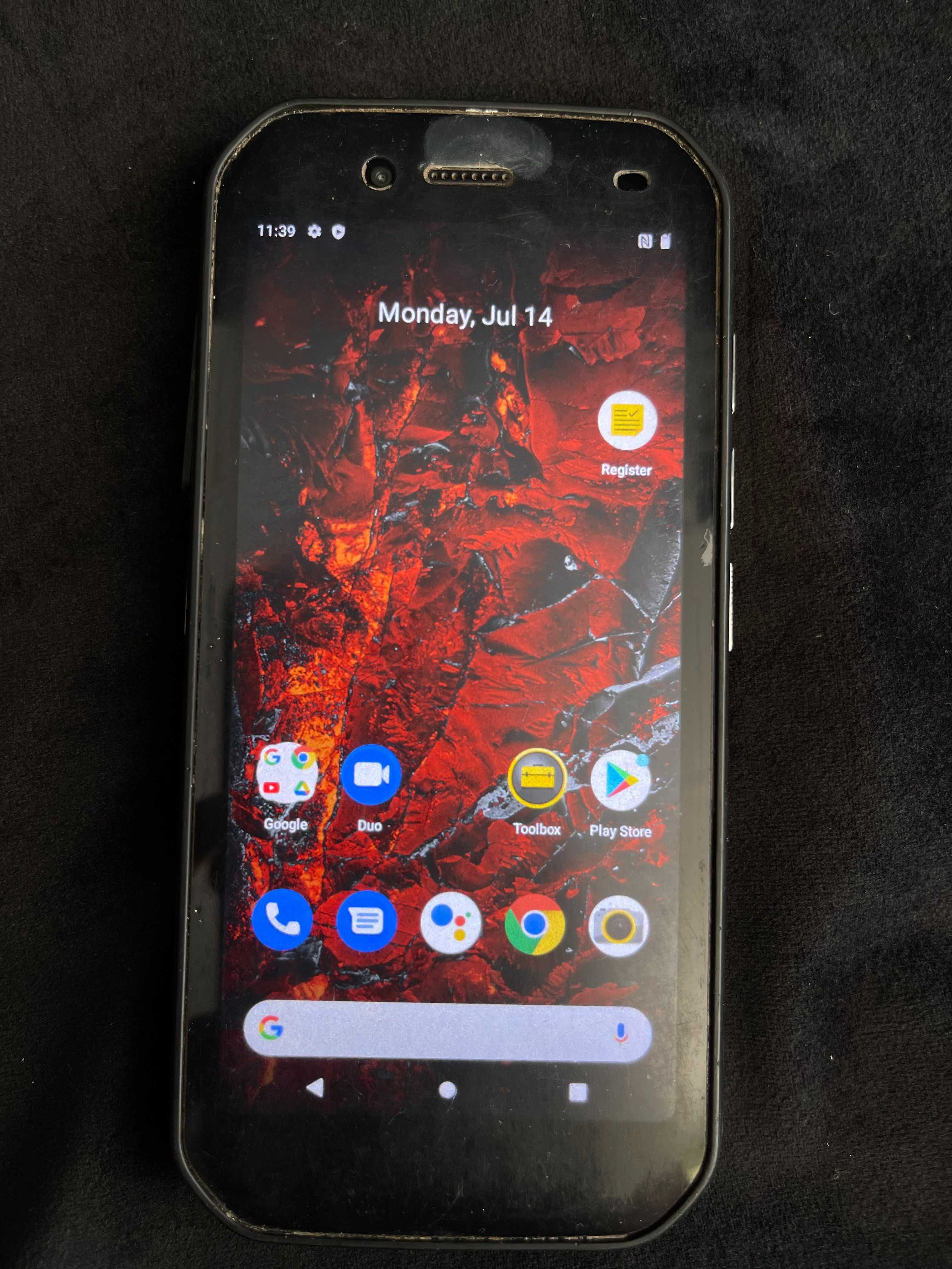 GSM CAT S42 32GB В добро състояние