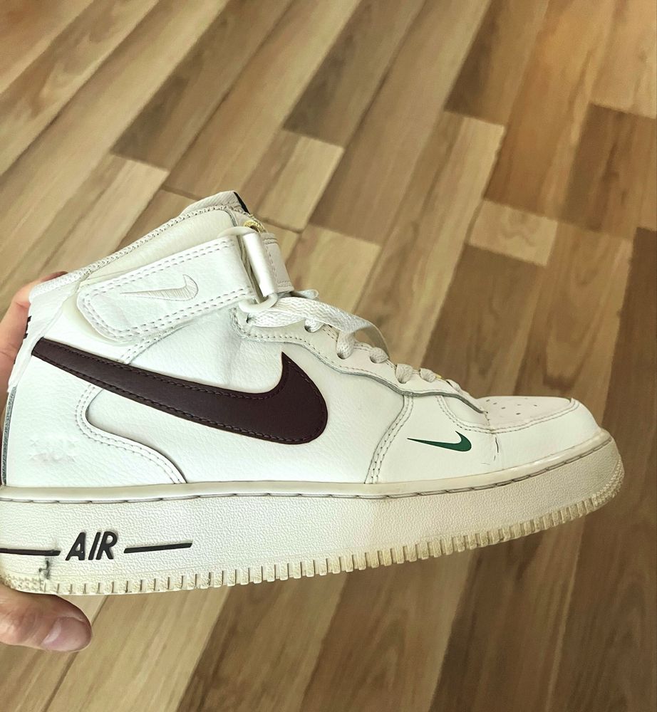 NIKE AIR FORCE 1 MID '07 LV8 обувки найк