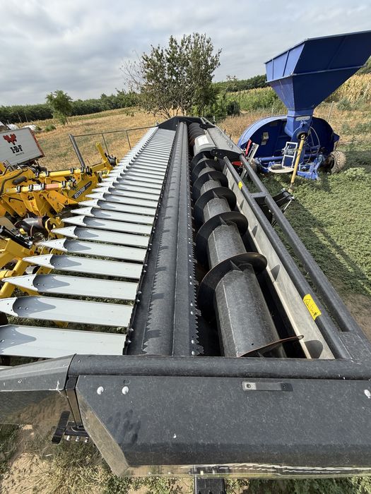 Echipament recoltat floarea-soarelui Geringhoff SunLite Horizon 30