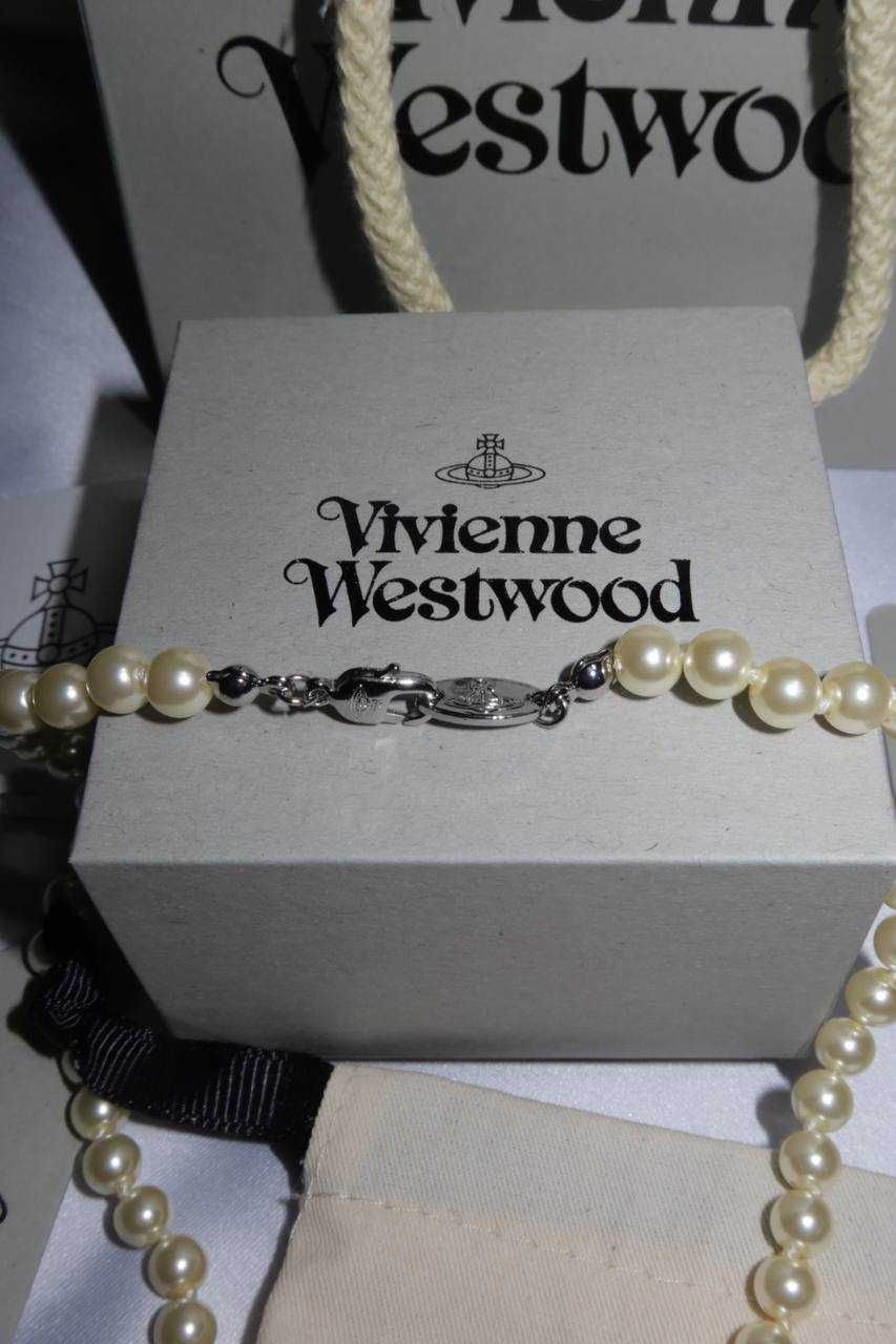 Vivienne Westwood Mini Bas Relief Pearl choker