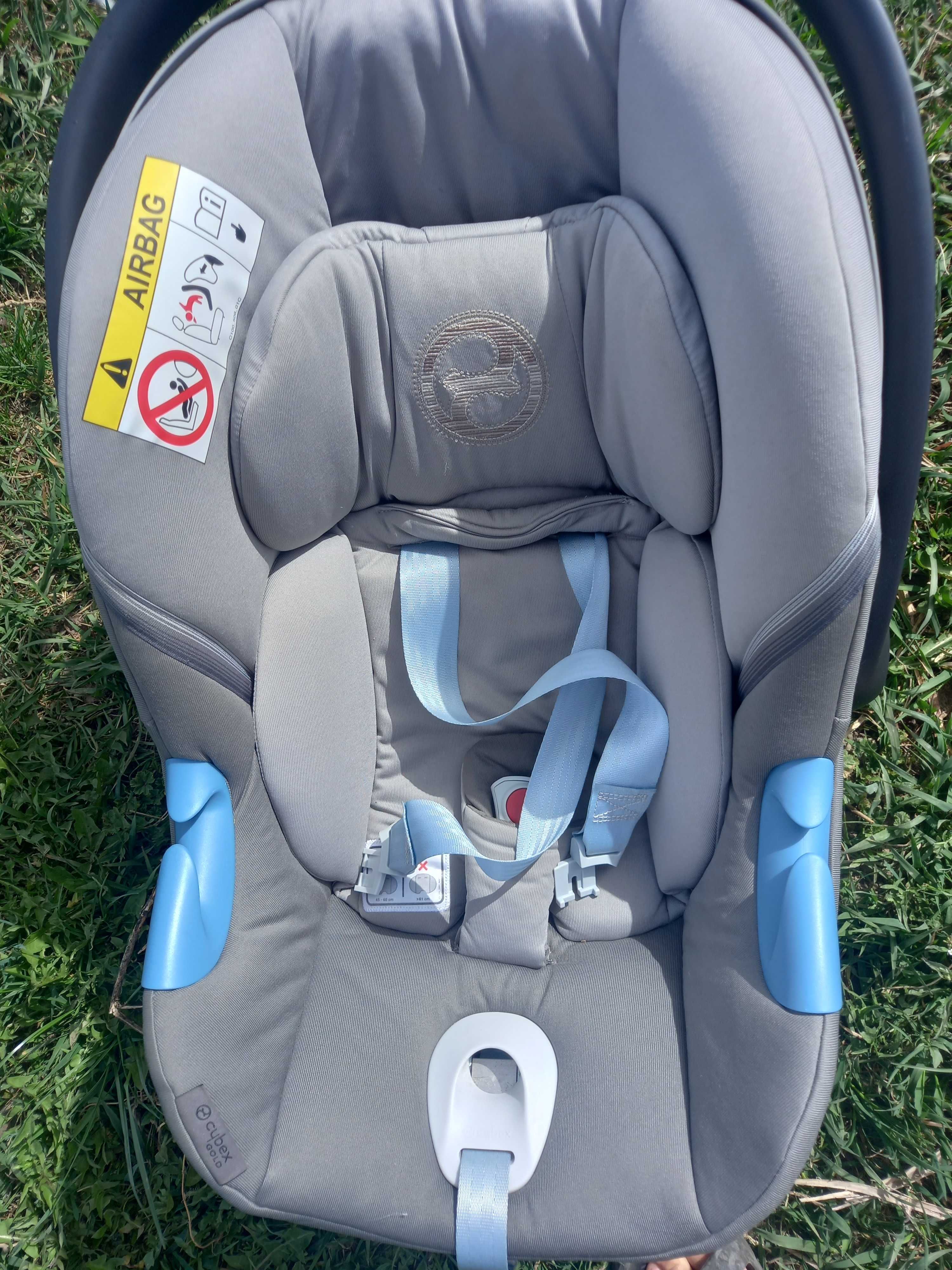 Vand scoica Cybex de masina cu tot cu isofix