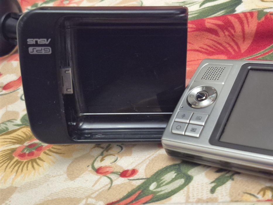 Gps Pad Asus +suport si husa