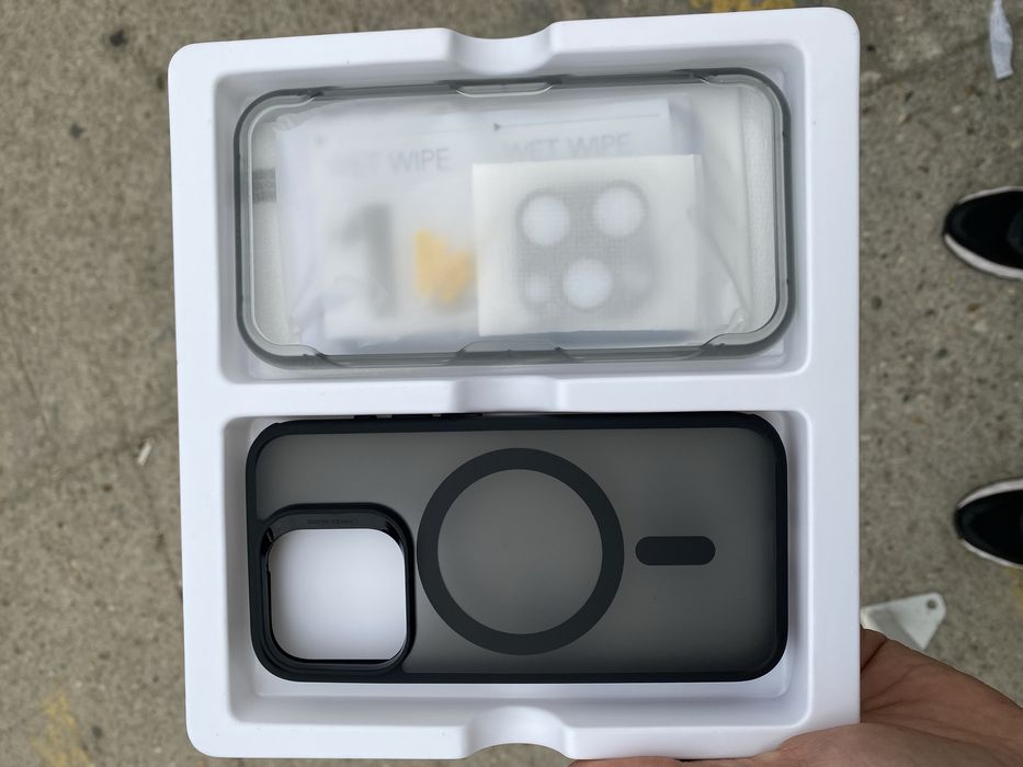 Set husa , folie iphone 15 pro Magsafe