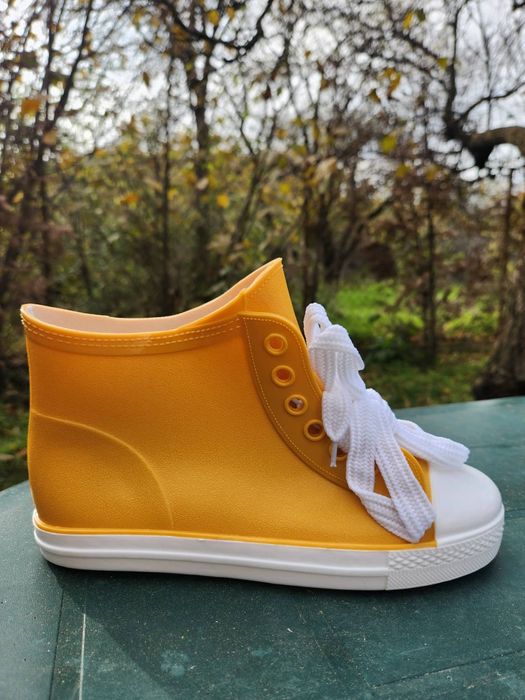 Палет ботуши и пантофи