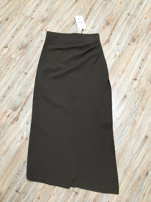 Fusta asimetrica Zara