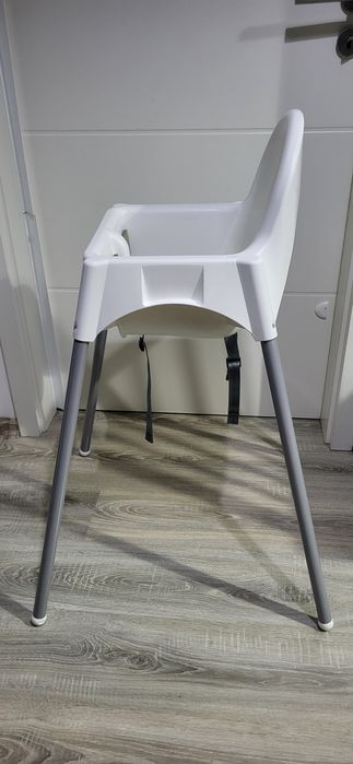 Vand scaun de masa inalt Ikea pentru bebelusi cu tava