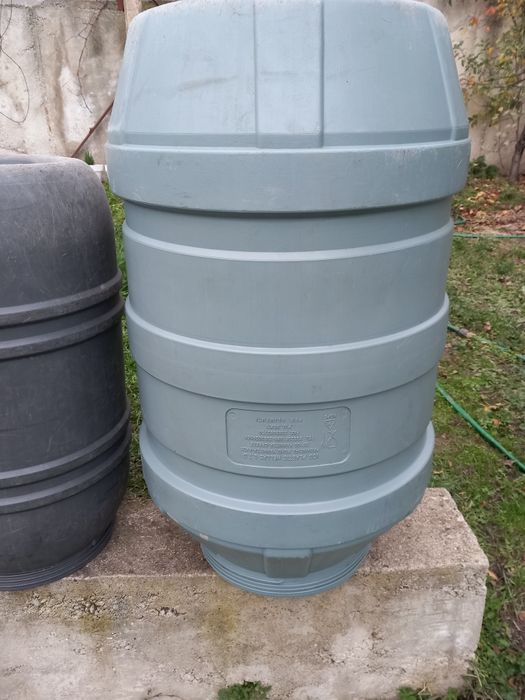 Продавам бидони 7 бр.