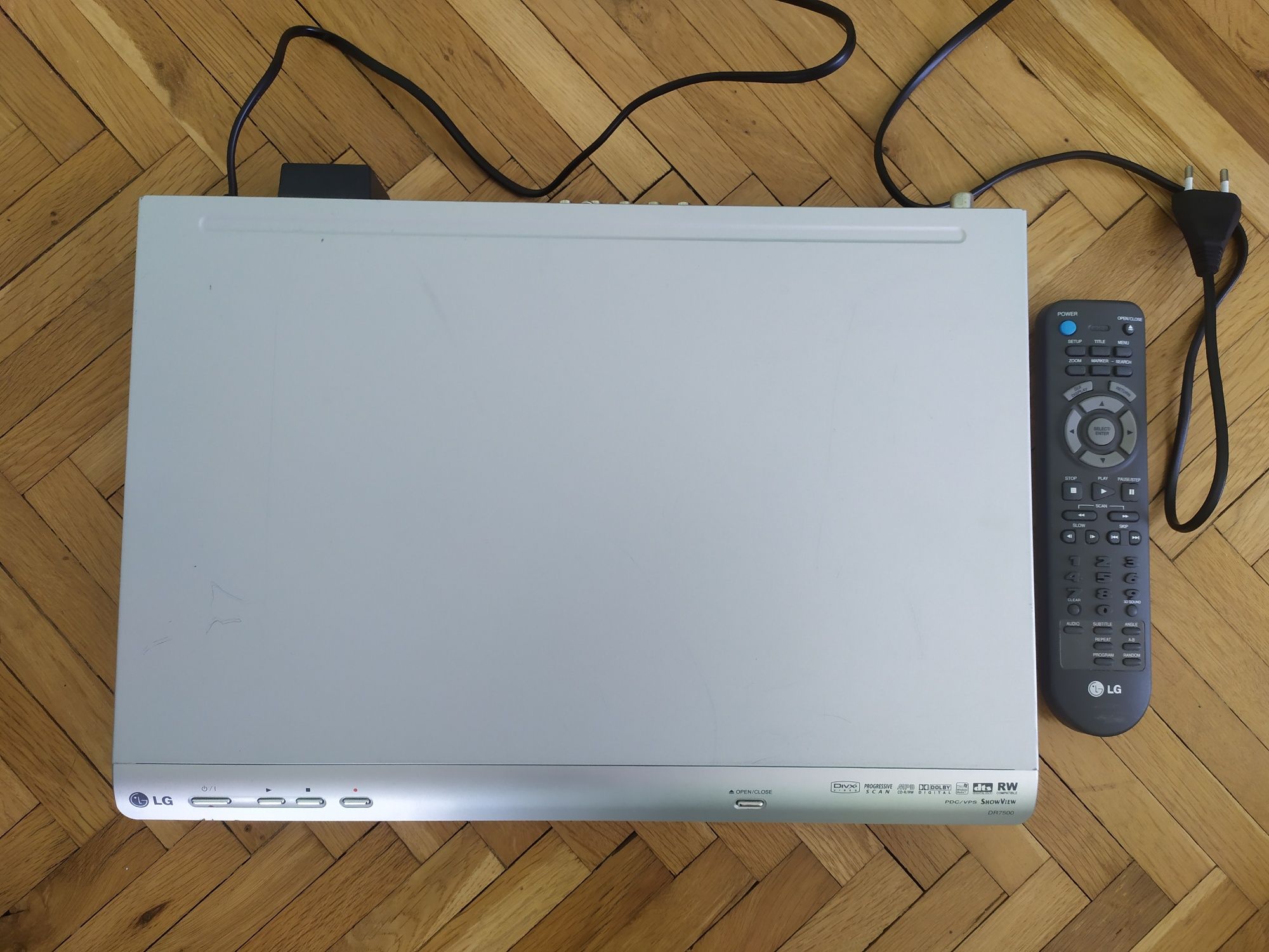 DVD рекордер LG DR 7500