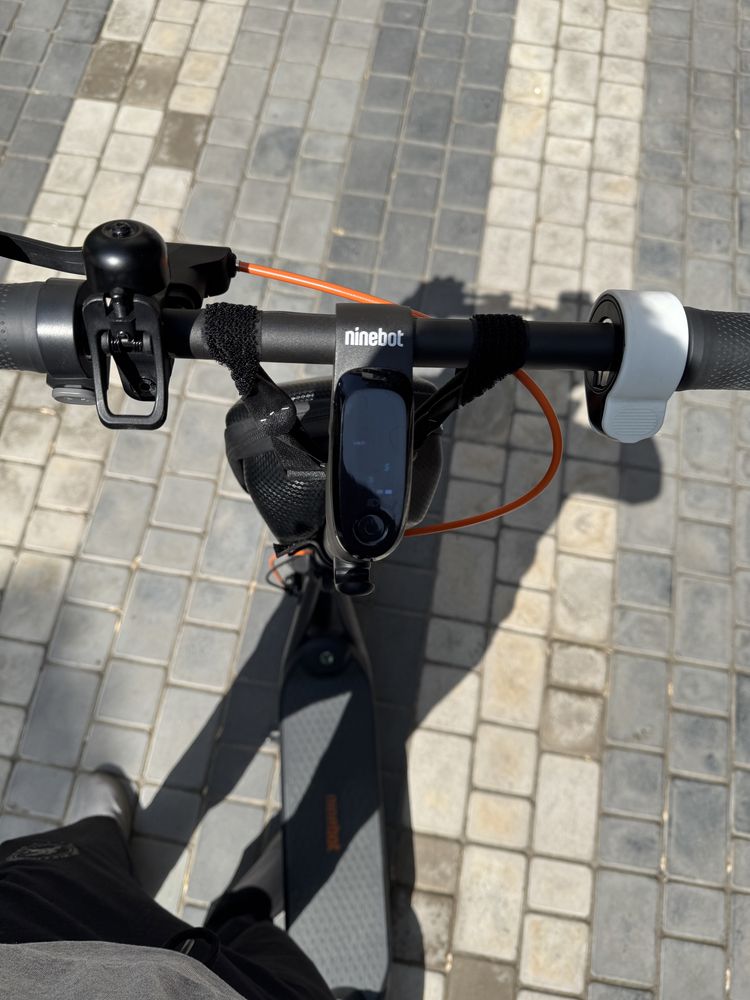 Продам электросамокат Ninebot f2 plus