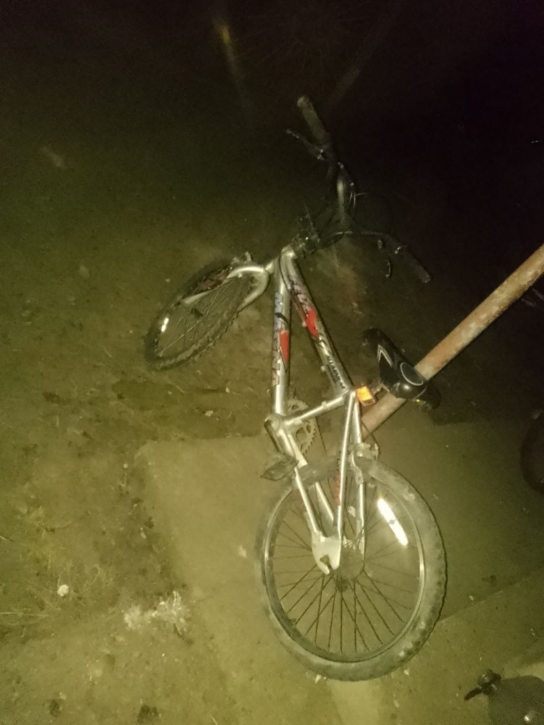 Vând bmx puțin utilizat