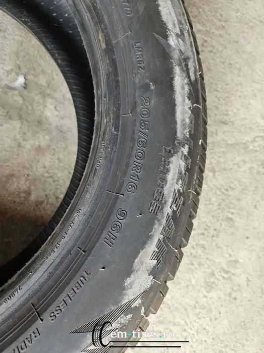 SET 2 Anvelope Iarna 205/60 R16 BRIDGESTONE Blizzak ras