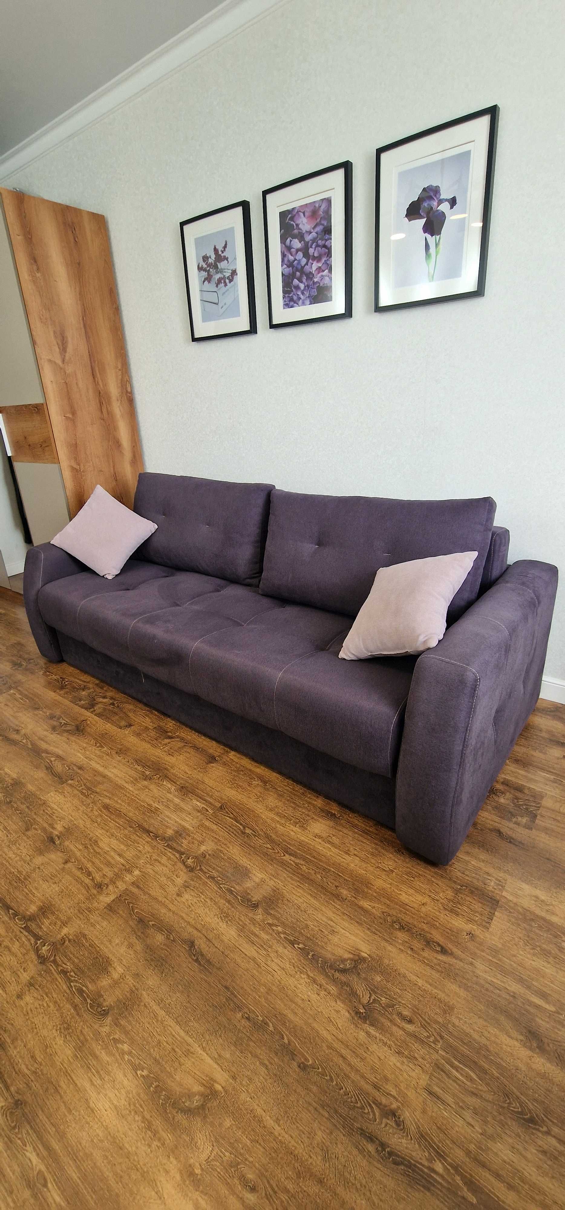 Диван фиолетового цвета 2,30 м