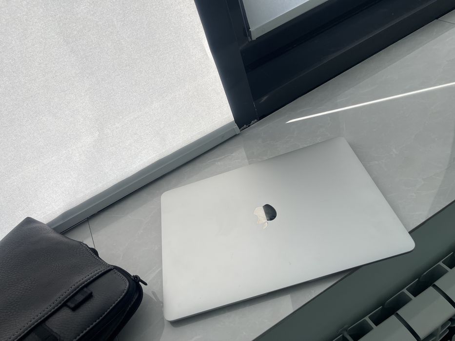 Mackbook Air (M1, 2020)