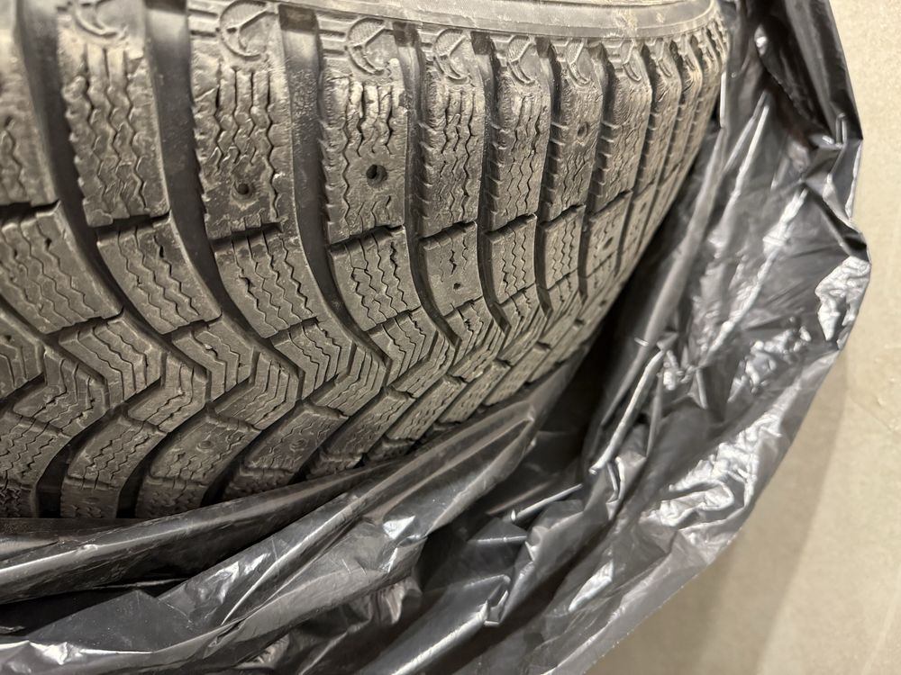 Зимние шины Michelin 255/55 R19