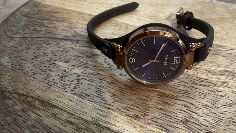 Часовник FOSSIL ES3077