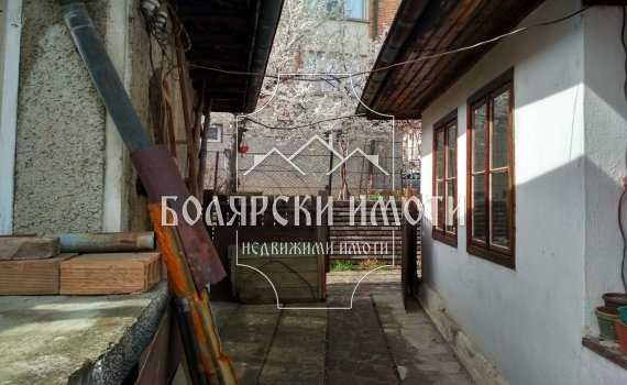 Продава се Къща в Горна Оряховица - 180 кв.м за 389 €/кв.м - Снимка #1