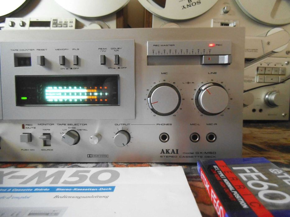 Deck AKAI GX-M50 3-Head Super GX Stereo Cassette Deck
