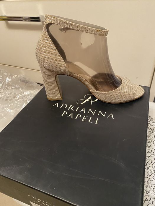 Sandale  NOI deosebite