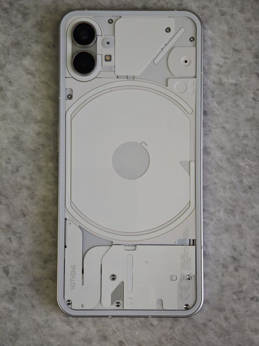 Продам смартфон Nothing phone 1