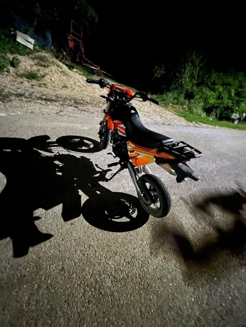 Vând cross 125cc de strada