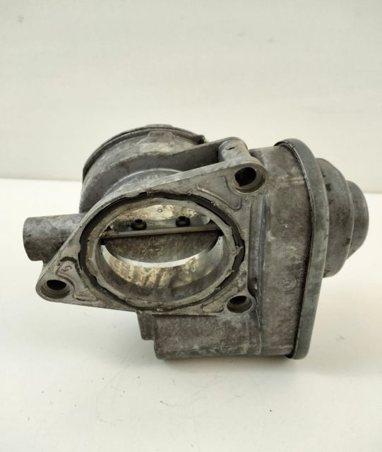 Clapeta acceleratie 038128063M Volkswagen VW Golf a 5-a generatie