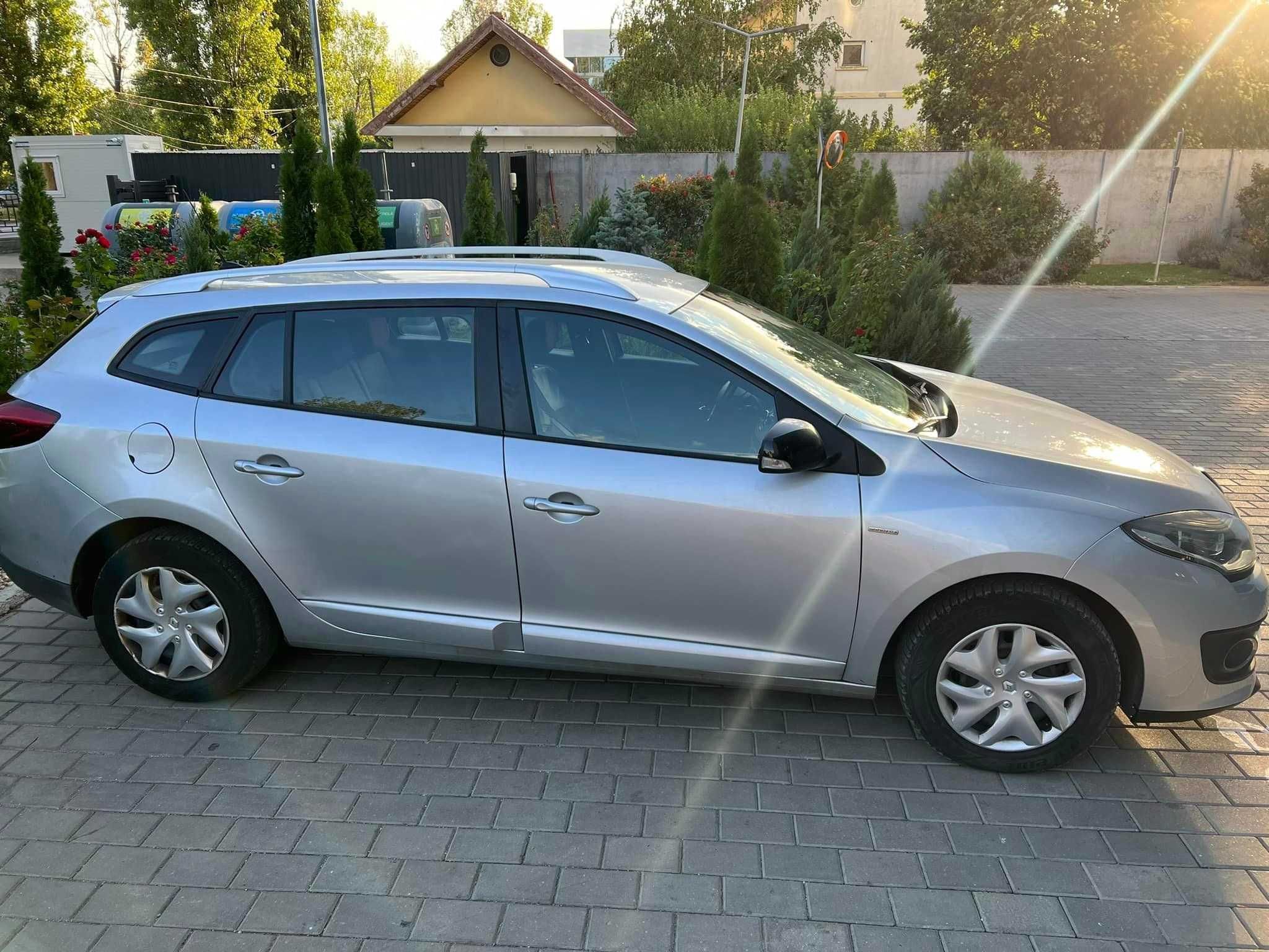 Inchiriez Renault Megane Grandtour 2016 1.5dci Uber/Bolt/Comfort