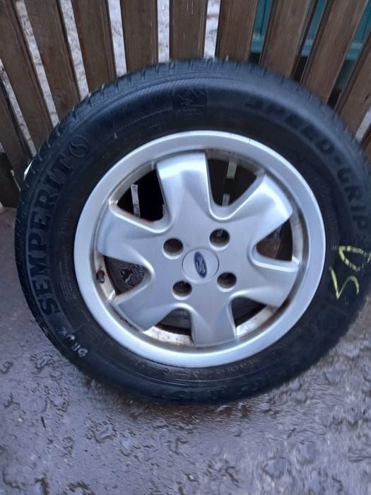4 roti Ford focus 2003