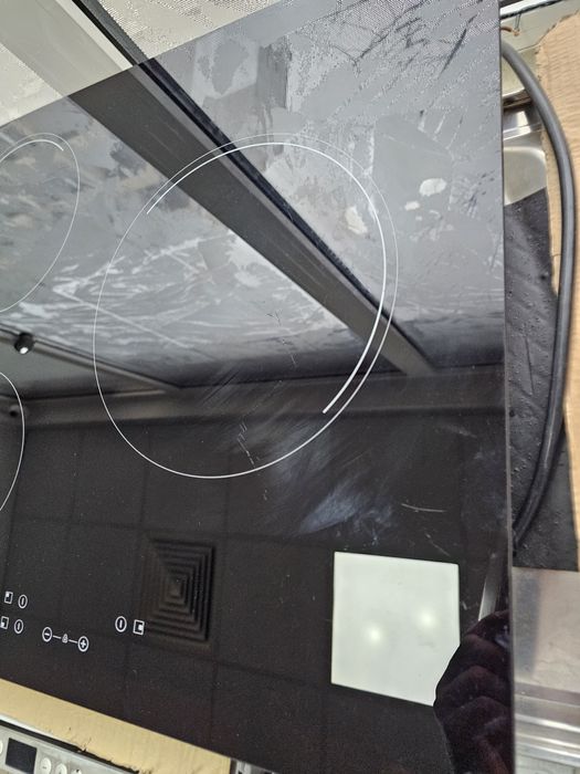 Котлон за вграждане Candy 3 котлона, Черен