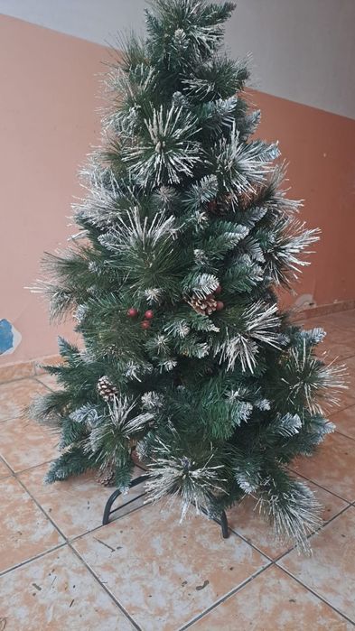 Продам шикарную елку