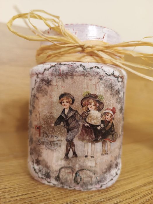 Коледни свещници и коледни бутилки