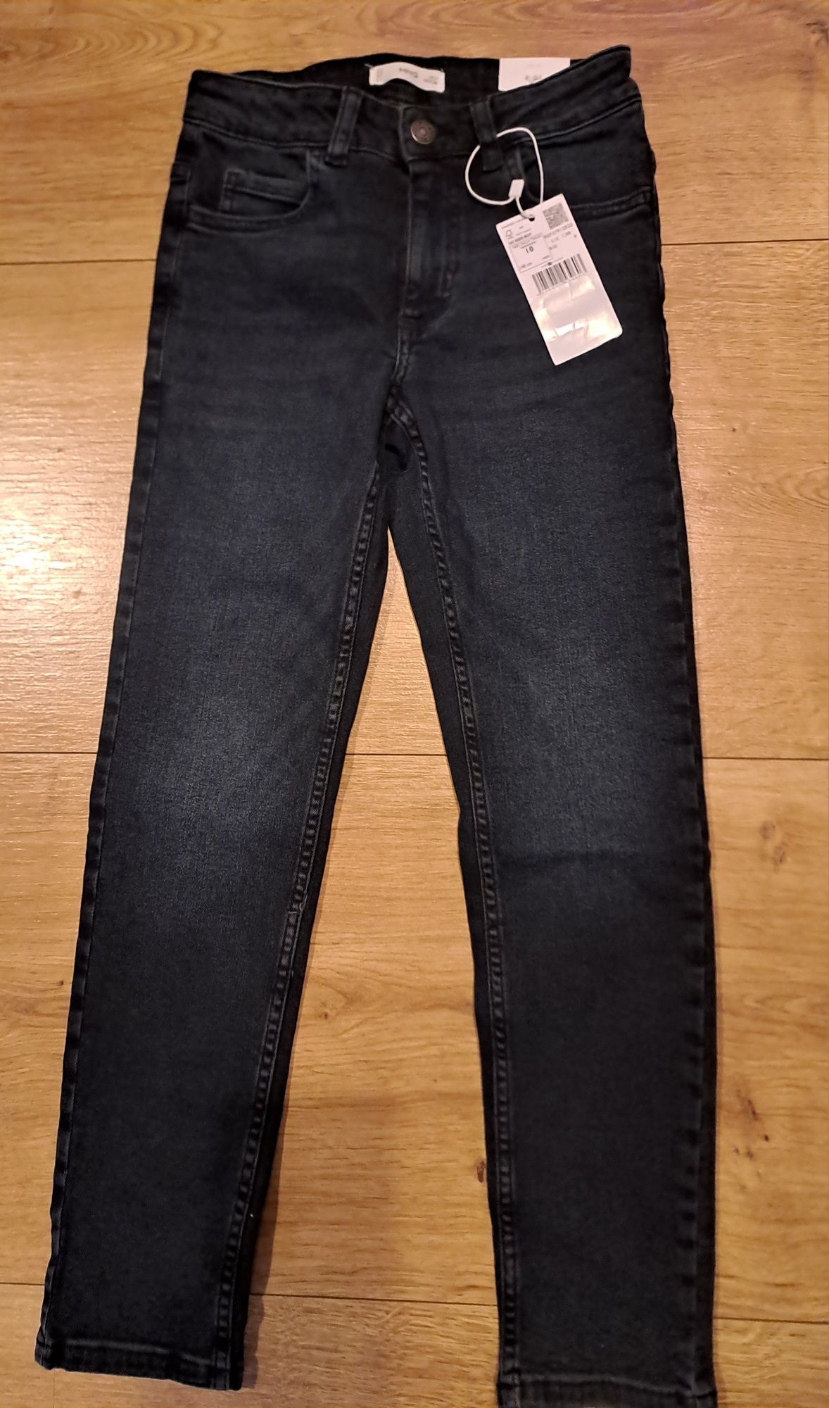 MANGO нови дънки 140см