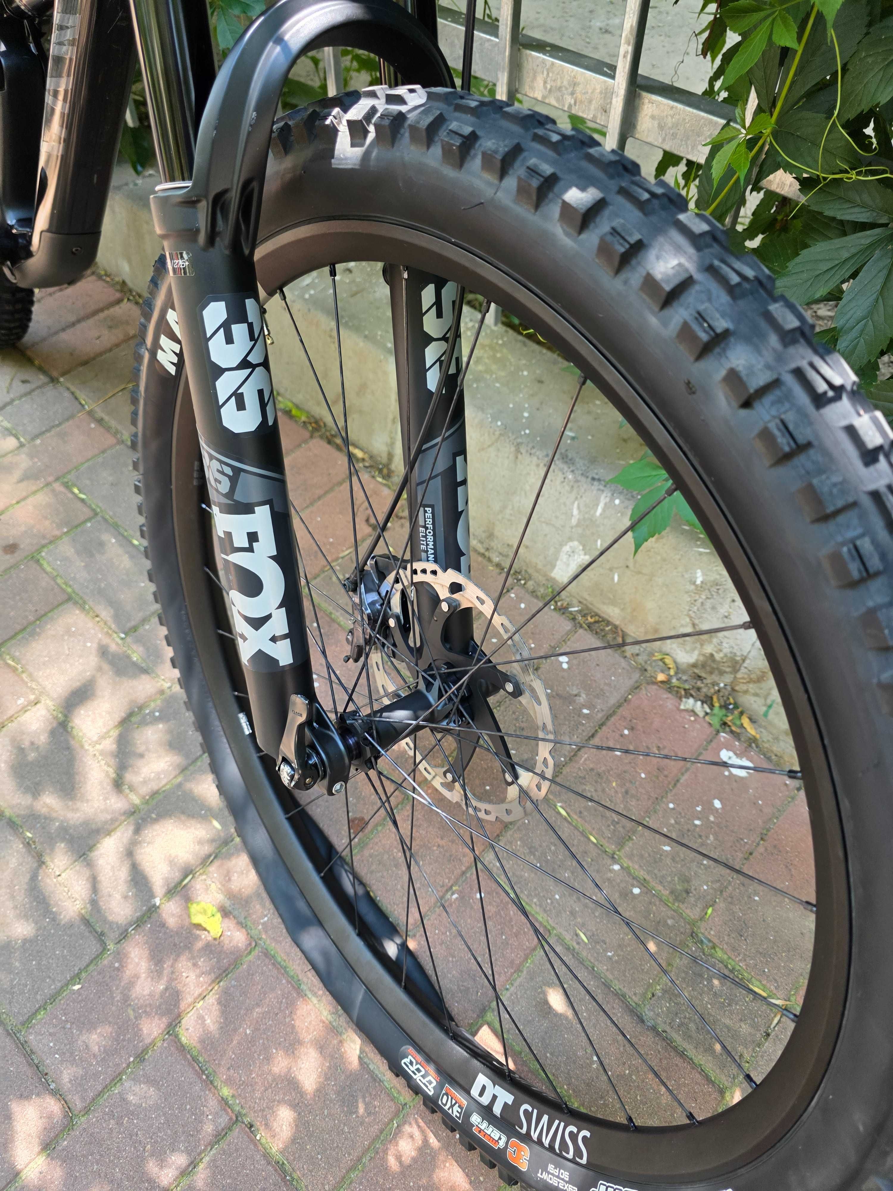 Canyon Spectral 29r carbon
